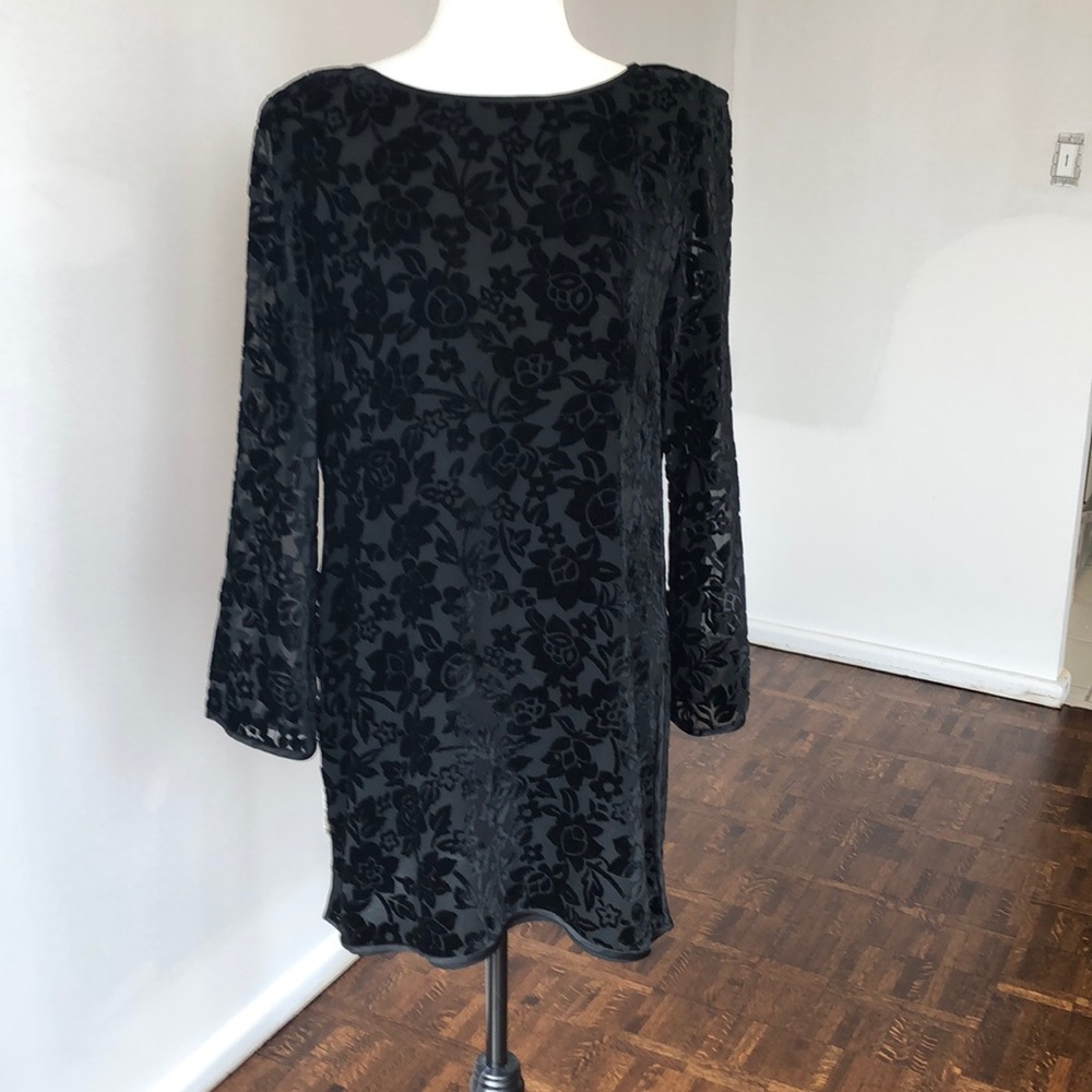 NWOT- Liz Claiborne NIGHT Tunic $32